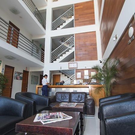 Hotel Boulevard Plaza Pucallpa Bagian luar foto