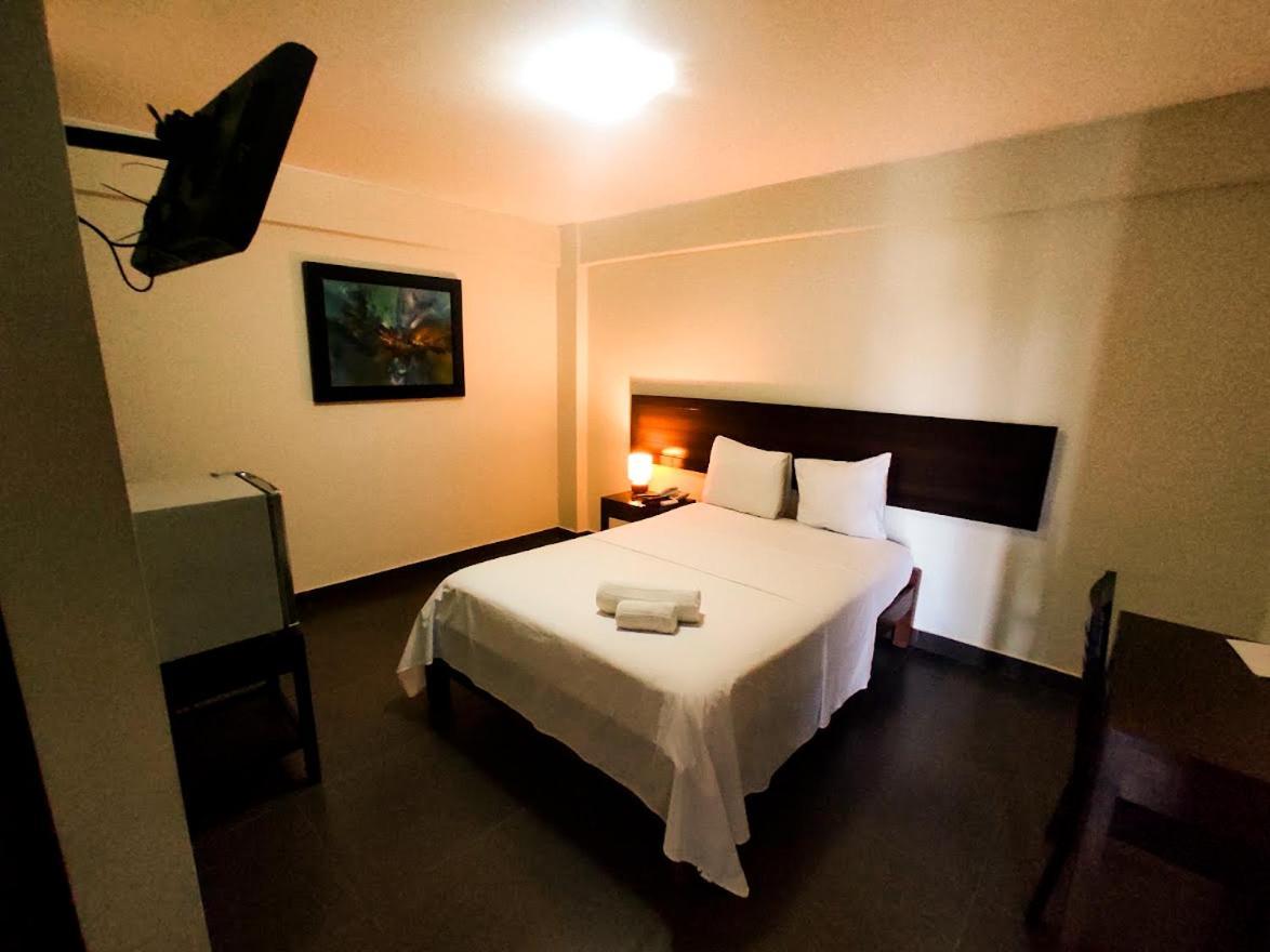 Hotel Boulevard Plaza Pucallpa Bagian luar foto