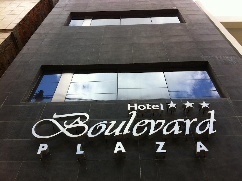 Hotel Boulevard Plaza Pucallpa Bagian luar foto